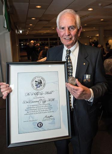 2015 Dr Desmond Lugg AM with his Phillip Law Medal Award © D.Parer & E. Parer-Cook