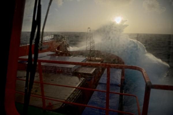 Aurora Australis makes a splash