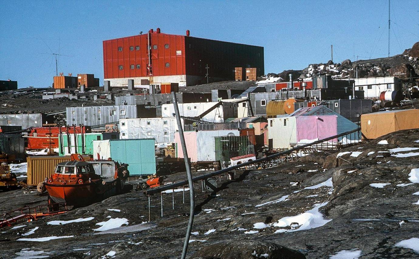 Bob McEwan Mawson Sleeping Quarters