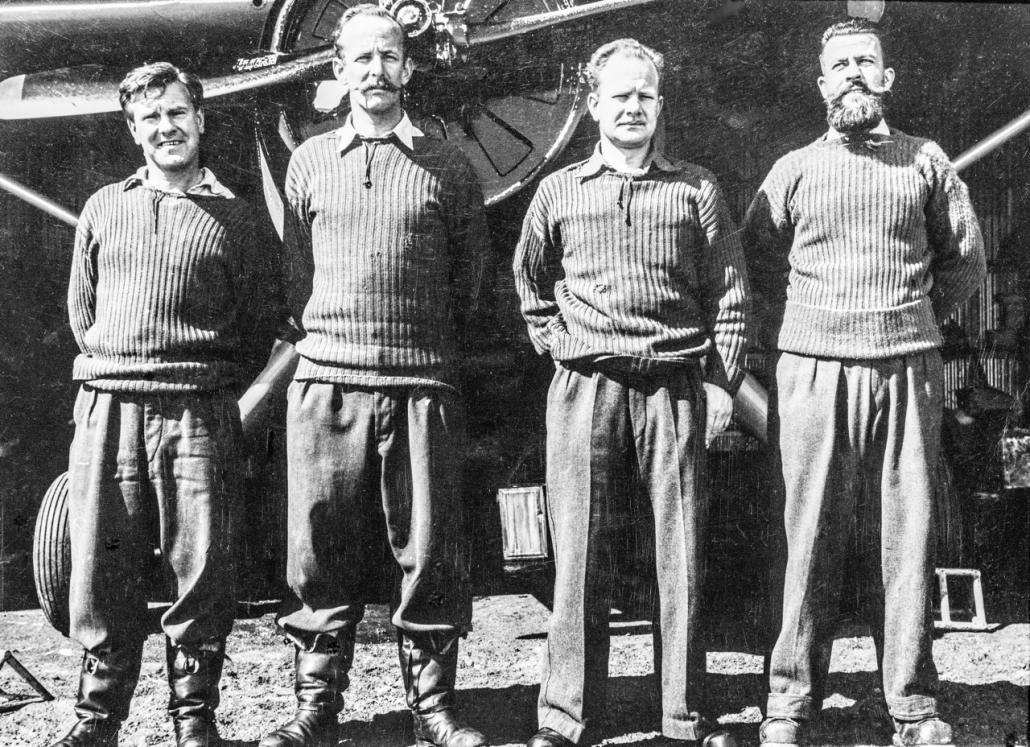 1956 L to R – SQN LDR Leckie, PLT OFF Seaton, SGT Sunberg, SGT Johanson © Doug Leckie Collection L to R – SQN LDR Leckie, PLT OFF Seaton, SGT Sunberg, SGT Johanson (Doug Leckie Collection)